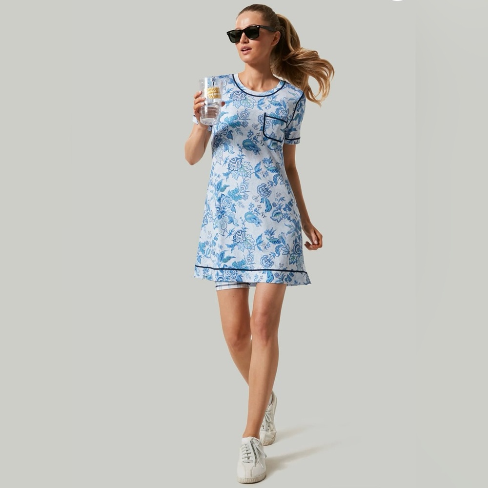 Tuckernuck Sport Dress, size medium, in excellent condition.